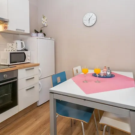 Apartment Queen Teuta In The Heart Of Historical Heritage