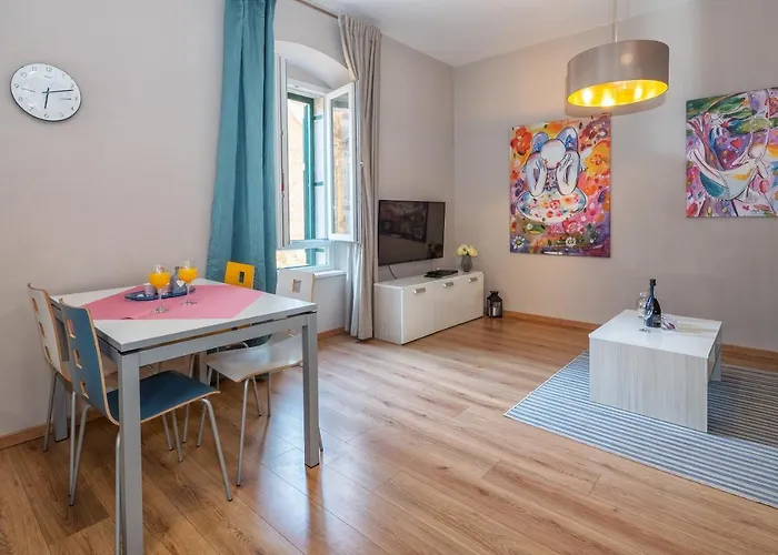 Queen Teuta In The Heart Of Historical Heritage Appartement *