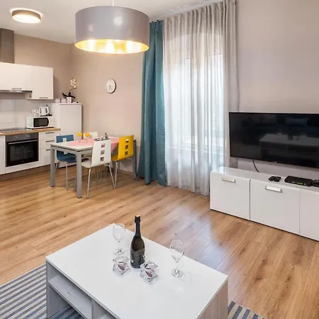 Διαμέρισμα Queen Teuta In The Heart Of Historical Heritage *