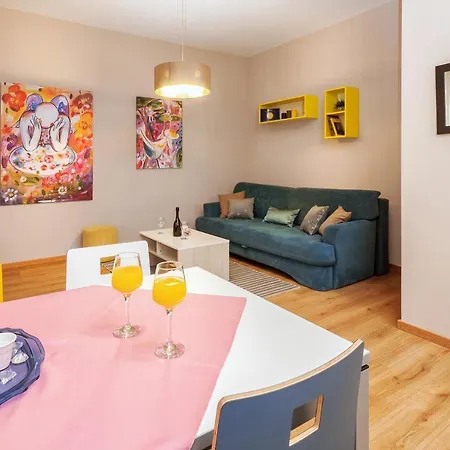 Queen Teuta In The Heart Of Historical Heritage Σπλιτ