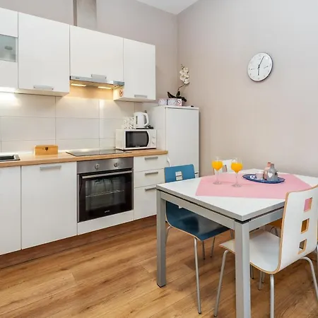 Queen Teuta In The Heart Of Historical Heritage Διαμέρισμα