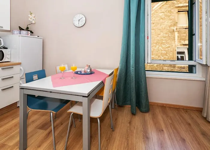 아파트 Queen Teuta In The Heart Of Historical Heritage *